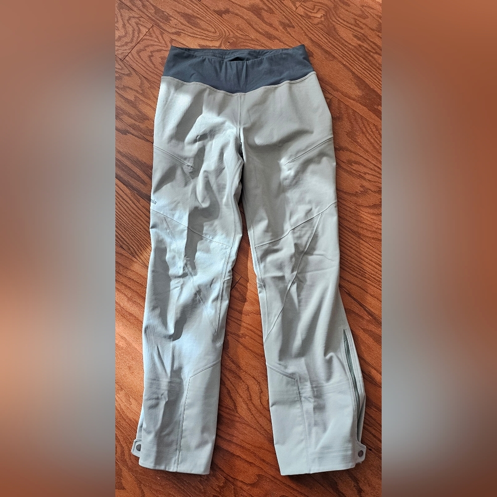 NWT Patagonia Women's Upstride Pants Size Medium in Sleet Green
